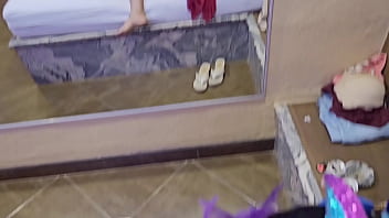 Preview 1 of Clean Mirror - Con mi madura