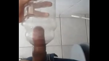 Preview 1 of Asmr Pov - Gozando dentro da garrafa