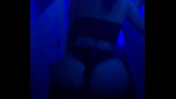 Preview 1 of Tube Bukake - Novinha rebolando muito