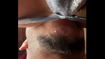 Preview 2 of Black Amateur Swingers Party - Meu Pauz&atilde_o n&atilde_o teve como n&atilde_o ficar duro,  chupei esse CU,  deixei molhadinho,  e nem tirei a Bermuda s&oacute_ meti Rola! Comi em todas as posicoes