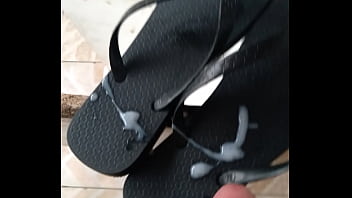 Preview 2 of Hentai Hot Yoga - Gozei no chinelo da minha tia gostosa