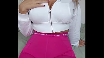 Preview 1 of Spil Heels - Slutty MILF In Lulu Got So Horny After Gym