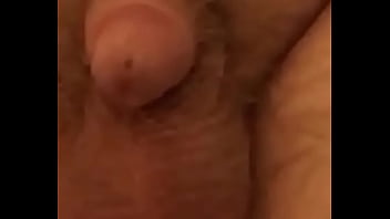 Preview 2 of La Pd - POV Small Cock Peeing