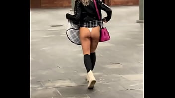 Preview 2 of Indian Young Women Sex Videos - E se mi incontrassi in metro? ?
