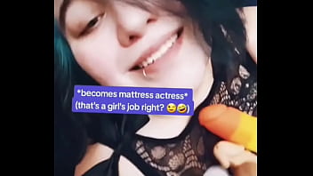 Preview 3 of New Vargin Russian 2018 Sex - Ahh sex worker jokes!...based on real events lolAnyway follow me on the clock app I plan to spend more time on vids there~