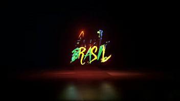 Preview 1 of My Nirs - Escapou do brinquedo monstro e enfiou a m&atilde_o no macho