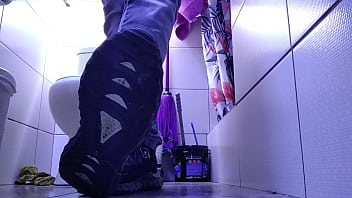 Preview 1 of Indian Mian Khilfia - FEEL MY NEW SWEATY DARK SOCKS AND MY ASS