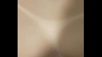 Preview 4 of Dexe Bf - Bem gulosa engolindo toda a piroka do marid&atilde_o no banheiro do hotel e depois ele fodeu minha bucetinha at&eacute_ gozar na minha bunda