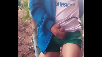 Preview 2 of Aunty Xxx Her Son - chico se masturba  con todas ganas