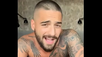 Preview 4 of Milf Porn 185 - Porra de macho gostoso esse Maluma