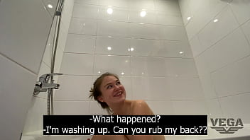 Preview 1 of Mature Pussy An - STEP DAD COULDN&rsquo_T RESIST WHEN HE WASHED HIS STEPDAUGHTER