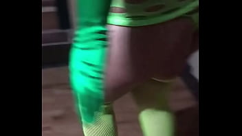 Preview 2 of Liitt Son - Roxanna showing that sexy body in a green outfit LA PUTITA DE ROXANNA EXIBIENDO ESE RICO CUERPO EN VESTIDO VERDE