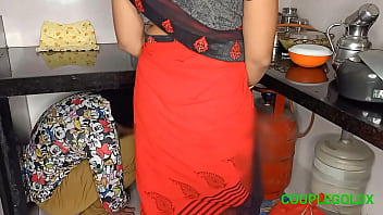 Preview 1 of Ebony Buttfuck Pov - घर मालिक कामवाली बाई को चोदने के लिए किचेन के नीचे छुपा है