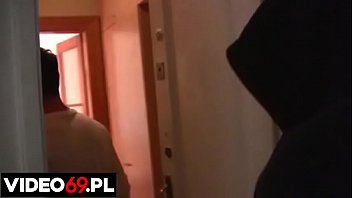 Preview 1 of J2 X - Polskie porno - Malwina spłaca zadłużenie