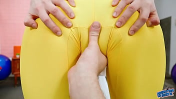 Preview 3 of Pk Sexx Com - Skinny Babe Has Deep Puffy Cameltoe and Big Long Ass in Tight Leggings