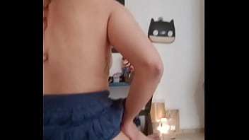 Preview 2 of Nights In Budapest - Me encnata que me metan la verga bajo la falda y me haga darme sentones en su verga hasta que me duele!Amateur linda y sumisa