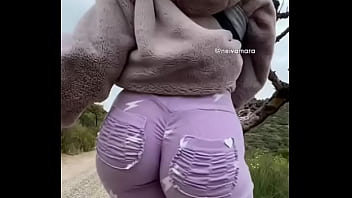 Preview 1 of Blonder Shocked - Big ass walking