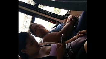 Preview 2 of Funcpl22 Butt - Ricas tetas brincando en el bus (RESUBIDO)