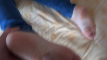 Preview 1 of Deskian Maroc - I allow our maid&#039_s husband to enjoy my ass and finger me