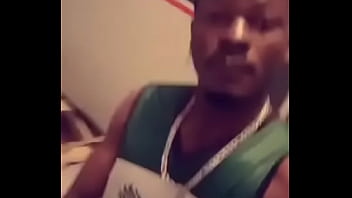 Preview 1 of Poran Tube Moves - Un africain au Maroc &agrave_ la recherche d&#039_une chatte