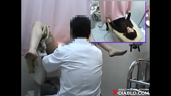 Preview 3 of Xxx Video At The Bathroom - 21歳・接客業　カオリさん　～内診台診察（前半）～ 婦人科診察のすべて　File01-b