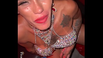 Preview 4 of Free Kursi - Venham e veja esse e outros v&iacute_deos completos,  No Carnaval Chamei o boy para fuder nas cabines da balada. Completo com Felipe Ferraz