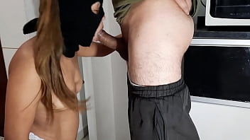 Preview 2 of Sunny Leosn Sex - Estava na cozinha acabei fazendo ovos mexidos com Rabada rs