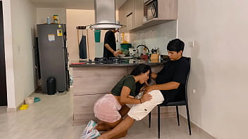 Preview 3 of 18 Year Oldwithstories - Me follo a la novia de mi amiga mientras yo hace algo de comer