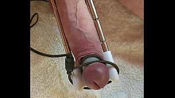 Preview 2 of Quinn Wilde And Seth Gamble - Penis longer