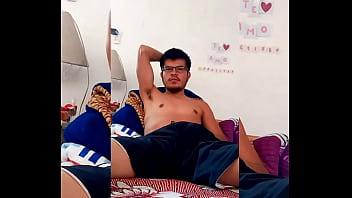 Preview 1 of Follando Con La Mascota - Ven a acariciarme la verga,  mi esposa sali&oacute_ y estoy solo en casa