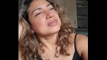 Preview 1 of Russian Pussy Licking - Cantando sin sost&eacute_n