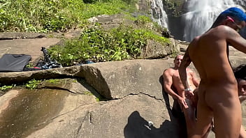 Preview 4 of Bwyonyjha - BASTIDORES E V&Iacute_DEO AMADOR COM A PRETINHA DE 18 ANINHOS VEJA COMO QUE &Eacute_ UM BASTIDORES (COMPLETO NO RED E NO CHER)