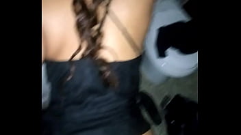 Preview 3 of Phim Sex Gai Usa - Cumpliendo la fantasia de la putita de mi prima cojiendo en ba&ntilde_o publico que zorra