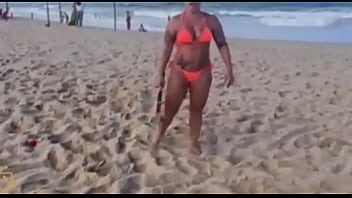 Preview 1 of Isgirl Video - Cassiana Costa encontrou um f&atilde_ na praia e fez loucuras com ele