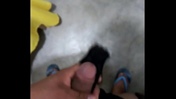 Preview 4 of Show A Big Butt - La tanga de mi hermana