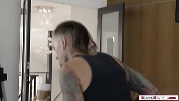 Preview 1 of Virtual Sex Pov Stepmom - Busty shemale barebacked by tattooed guy