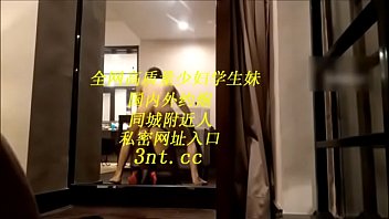 Preview 1 of Norway Lahore Xnxx - swag长腿美女被撕破丝袜蒙住双眼桌子上狂草