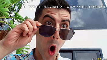 Preview 2 of 1990 Nude Movies - Eating Ass And Making Waves.Mariana Martix / Brazzers  / stream full from www.zzfull.com/nate
