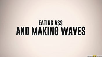 Preview 4 of 1990 Nude Movies - Eating Ass And Making Waves.Mariana Martix / Brazzers  / stream full from www.zzfull.com/nate
