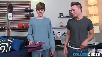Preview 1 of My Girlfriend Give Me Assjob - Tommy White Tops Josh O&#039_Brian