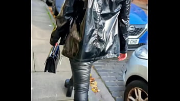 Preview 1 of Angola Porno - I Got Me New Fuck Boots