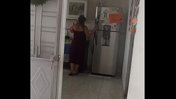 Preview 4 of Wow Wvo - Hablando con mi mujer mientras limpia la casa le pido que me hagas una chupada de polla y termina c&oacute_mica la situaci&oacute_n