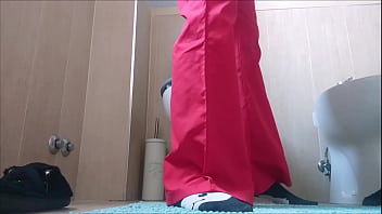 Preview 3 of Sas Jamai Sex Com - it&#039_s toilet time with my red pants