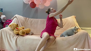 Preview 1 of Spy Gotporn - Busty beauty takes selfies during a hot solo