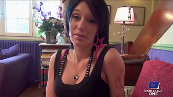Preview 1 of Asia Milf Mum - Kenza Suck sait aussi comment faire plaisir &agrave_ une femme