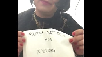Preview 2 of Frosh Mom - V&iacute_deo de verificaci&oacute_n