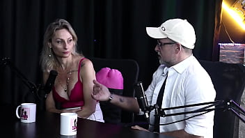 Preview 2 of Teen Eyar Girl - Perguntaram se tomava viagra,  e falaram sobre os homens que gozam e as mulheres que demoram - Aline Fischborn e Fl&aacute_vio Paiva (SHEER/RED)