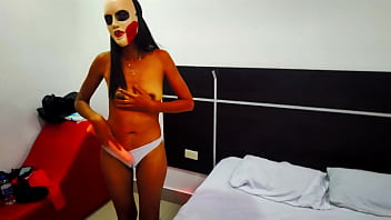 Preview 2 of Sexsi Men - MI NOVIO NO LLEGO AL HOTEL Y AHORA TENGO QUE HACERLO  CON MI GRAN DILDO,  DESPUES DE ESTO MI MEJOR AMIGA DEL CAMPO SEDUCE A UN TURISTA,  LO PASEA POR EL RIO Y LO LLEVA A UNA CASA DEL RANCHO PARA TENER SEXO INTENSO