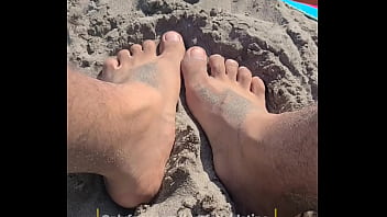 Preview 4 of Ht Xxx Vdio - Feet at the beach