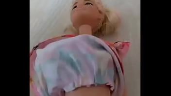 Preview 1 of Milf Hairi Pussy - Je baise bien fort une Barbie.